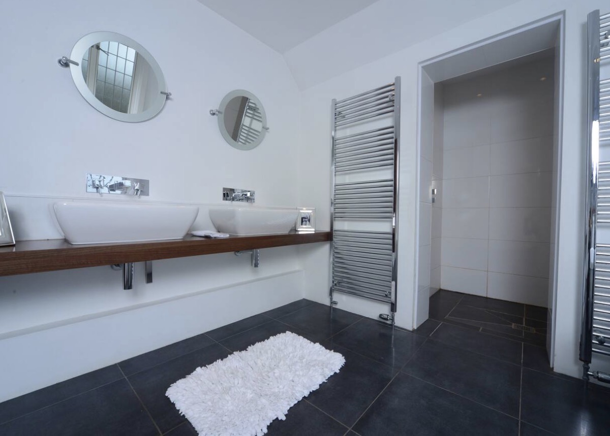 Twin-basin Wet Room