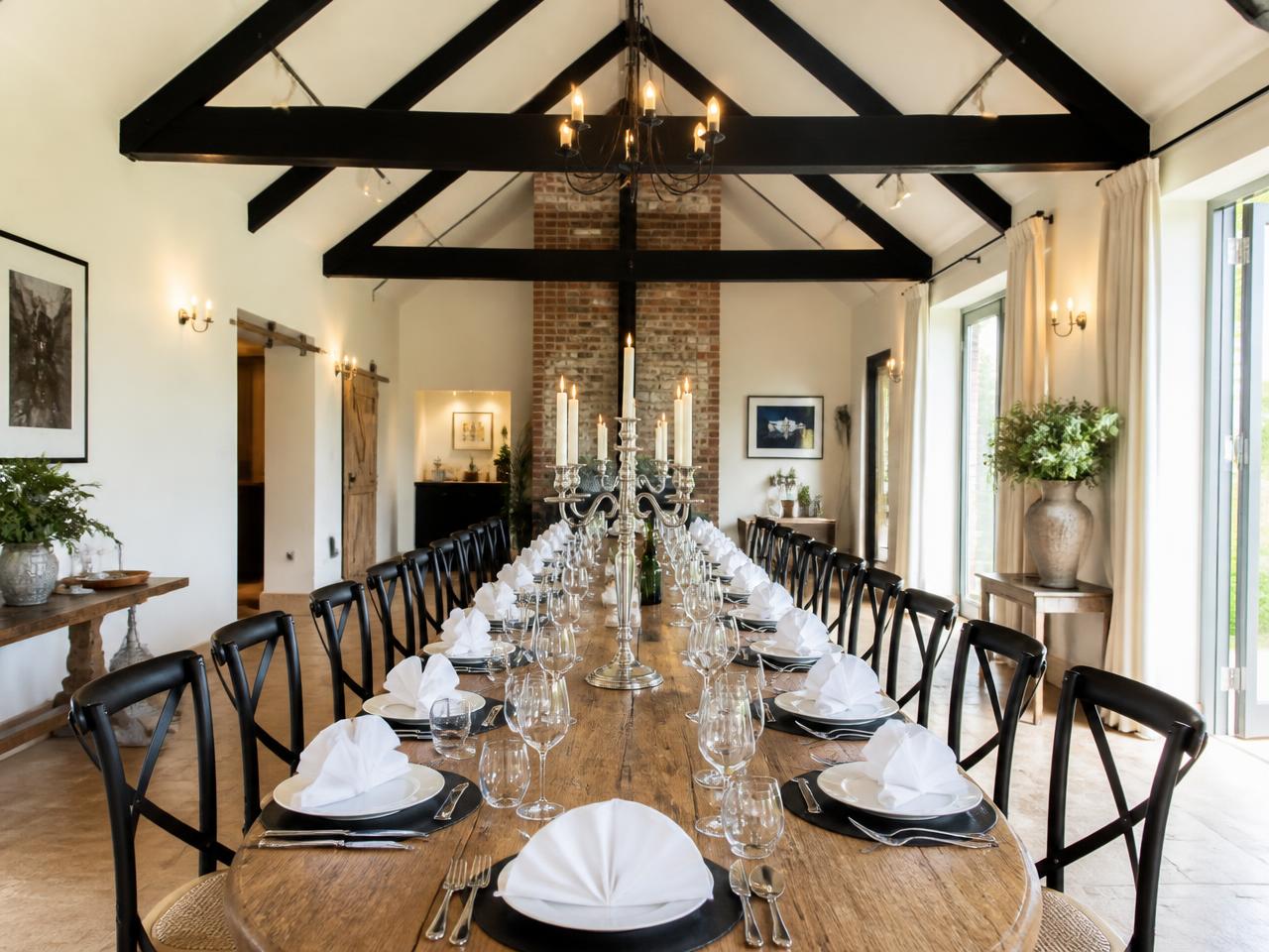 Long-table suppers